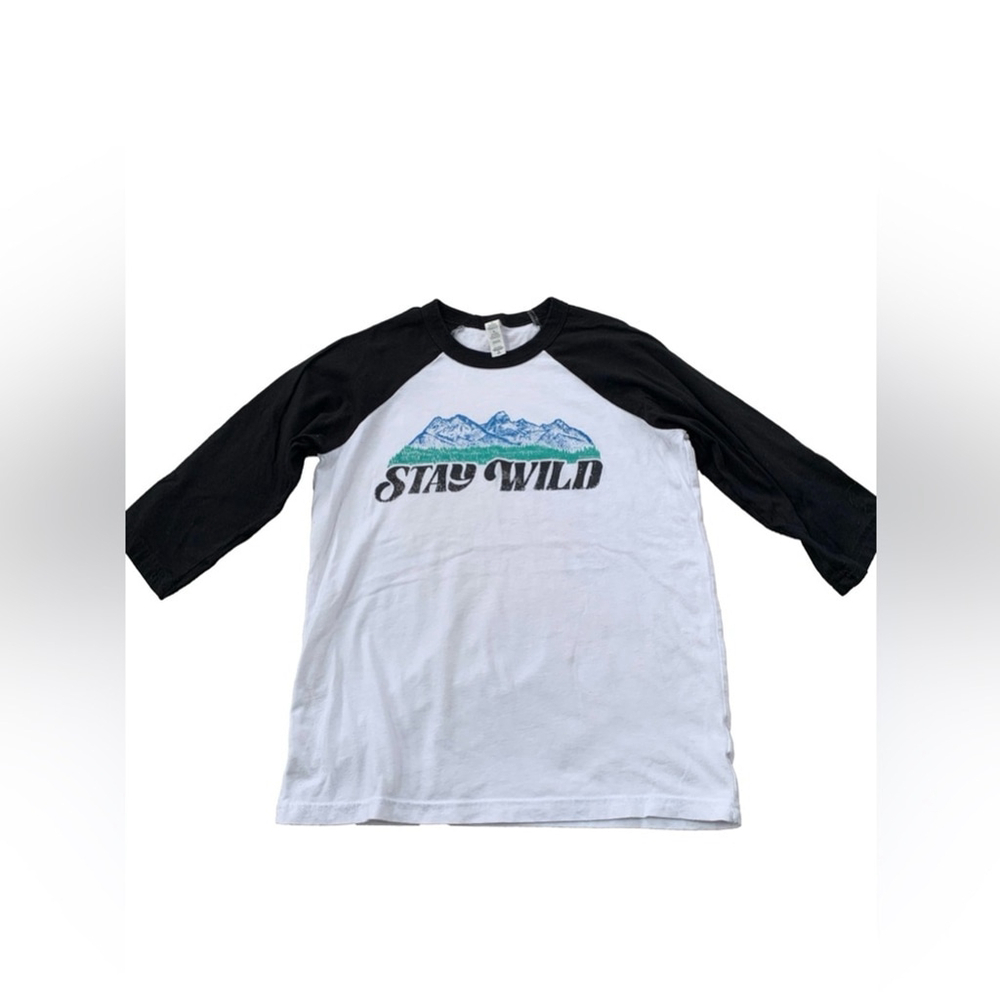 Rivet Apparel Size Medium, 10-12, Stay Wild Mountain Graphic Raglan See Tee